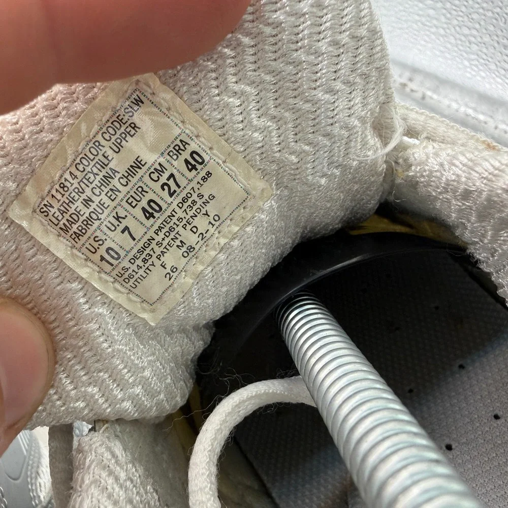 Skechers product pair